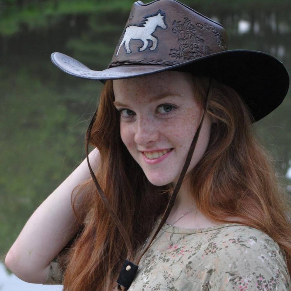 Meet your Posher, Lauren